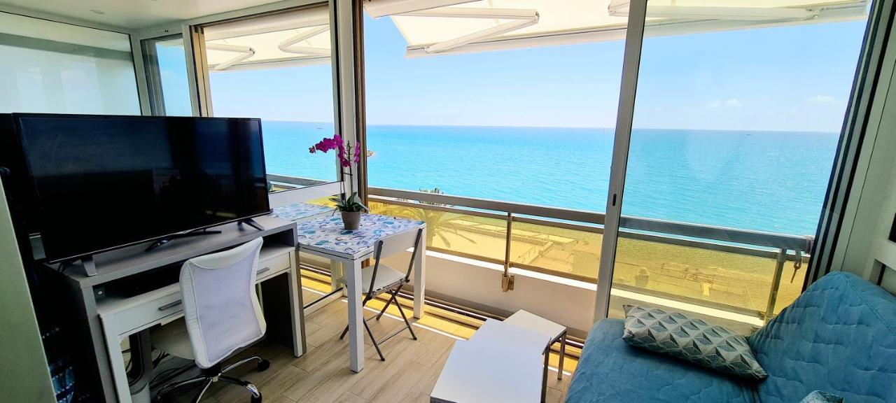 Apartment Evasion Bleue *